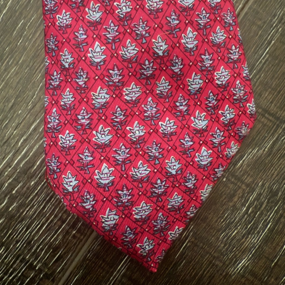 Hermès Silk Tie • Red/Blue Abstract Leaf Print • 100% Silk Like New RARE